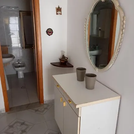 Casa Vacanze Per Estate Vicina Al Mare E Al Centro Paese بيت للعطل *